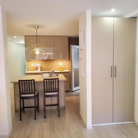 Apartment In Comfortable Sea &