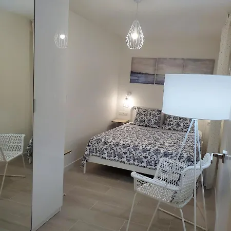 In Comfortable Sea & Apartment