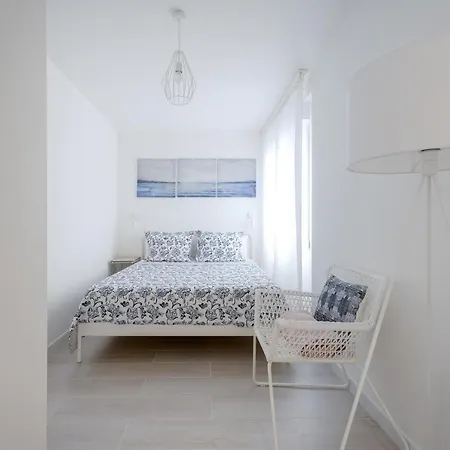Apartment In Comfortable Sea &